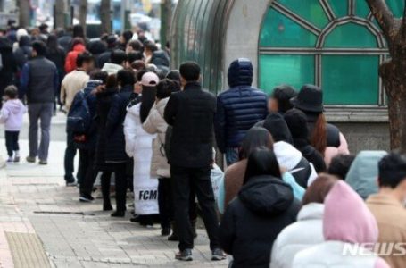 중환자 병상 가동률 60% 육박…3월 말 병상 부족 우려