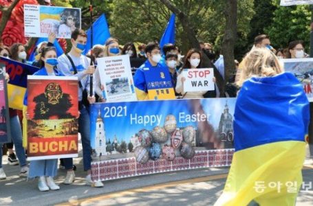 주말 정동길 거닐면 마주하는 이들… ‘아, 우크라이나’