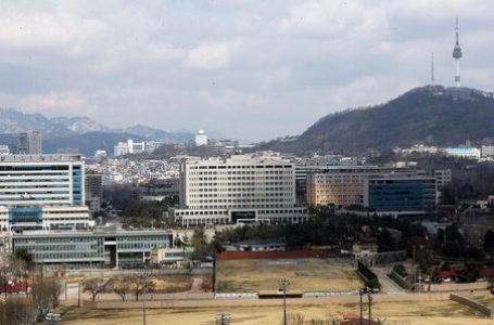 軍 ‘군무원 총기 지급’ 검토에…“취업 사기냐” 불만 제기