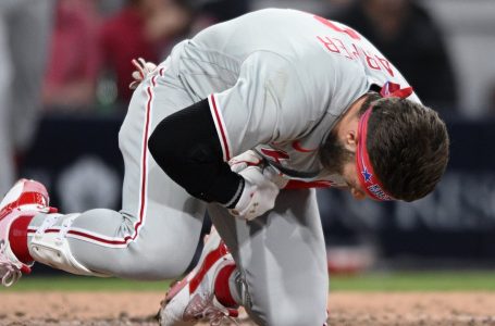 Report: Bryce Harper ‘expected to need surgery’ on fractured left thumb