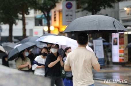 [날씨]전국 흐리고 비…곳곳 시간당 30㎜ 강한 비