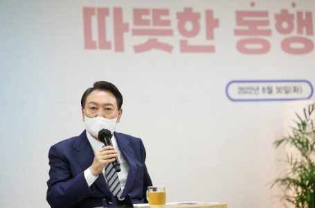 尹대통령, 폴란드 총리와 통화…원전 분야 협력 지원 공감대