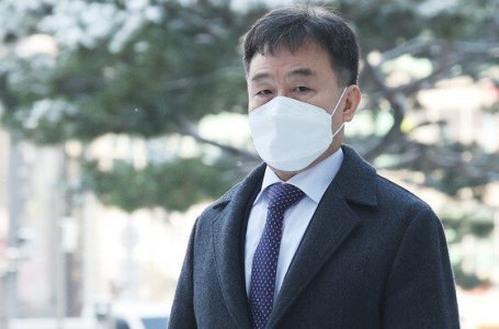 범죄수익 ‘260억 은닉 혐의’…김만배 측근 2명 구속기로