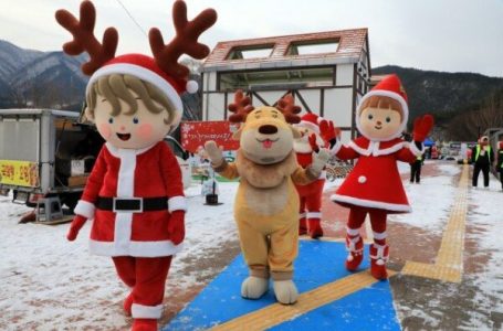 3년 만에 열린 ‘산타마을’…크리스마스 파티 즐겨볼까[청계천 옆 사진관]