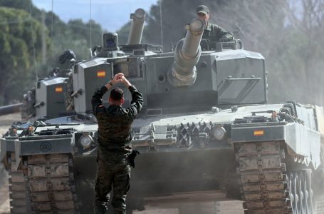 독일 레오파르트2 탱크 18대 우크라이나 도착…벨라루스 "러시아 핵무기 우리 영토 배치는 미국·나토 때문"