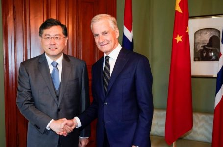 노르웨이 총리, 중국 외교부장에 "인권·홍콩 상황 우려"