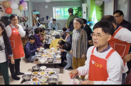 연당교회 115년 만에 최초 효도 잔치 < 교단일반 < 교단 < 기사본문