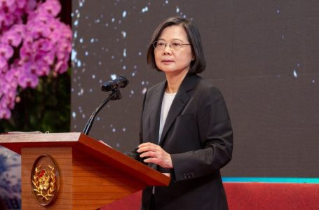 차이잉원 타이완 총통 집권 7주년 기념 연설 "전쟁은 선택 사항 아냐"