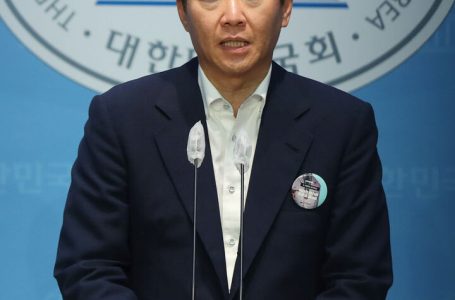 與 윤희석 “日 오염수 방류, 문재인 정부도 못 막아”｜동아일보