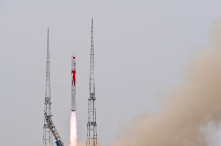 중국 세계최초 액체산소-메탄 로켓 발사 성공