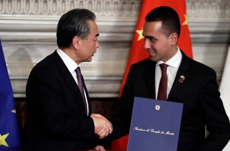 이탈리아 국방장관 “중국 일대일로 가입은 끔찍한 결정”