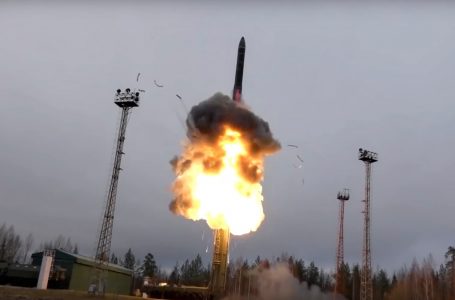 러시아, 핵 탑재 가능 극초음속 무기 ‘아방가르드’ 영상 공개