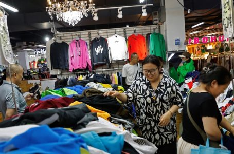 중국 11월 소비자물가, 3년 만에 최대폭 하락