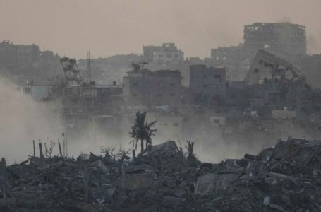이스라엘, 가자지구 400곳 공습…240명 사망