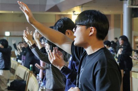 ‘12시간 기도’ 이유는 ‘나라 위해’